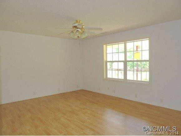 125 FOSTER ESTATE DRIVE - Photo 3