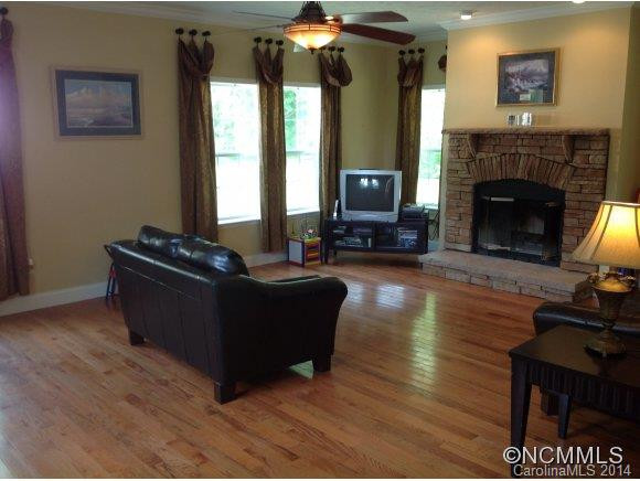 531 Reid Street - Photo 2