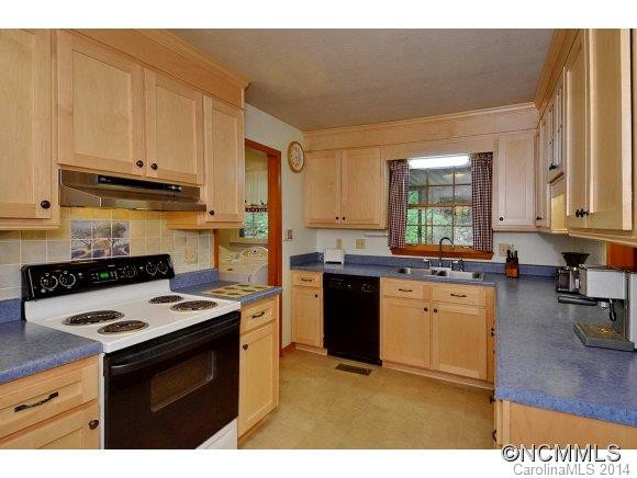 3 Highlander Road - Photo 3
