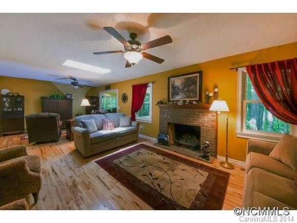 66 Pine Tree Lane - Photo 6