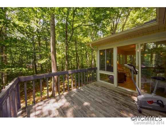 66 Pine Tree Lane - Photo 9