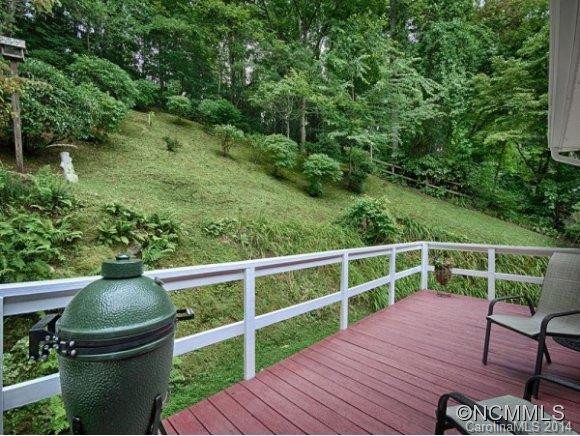 560 PINEWOOD DRIVE - Photo 13