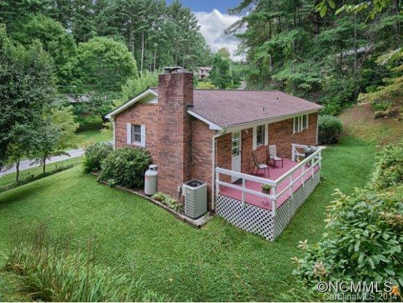 560 PINEWOOD DRIVE - Photo 14