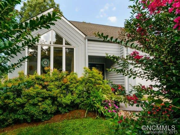 16 Highland Pointe Ct