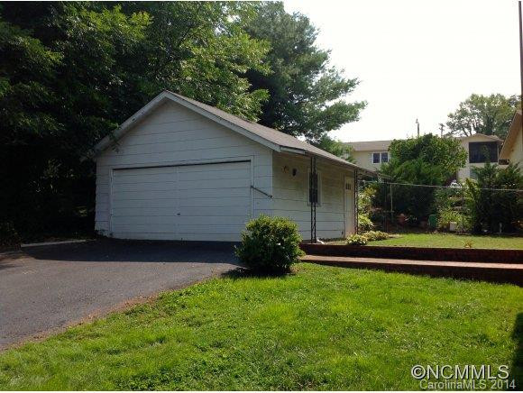 84 South Madison Street - Photo 2