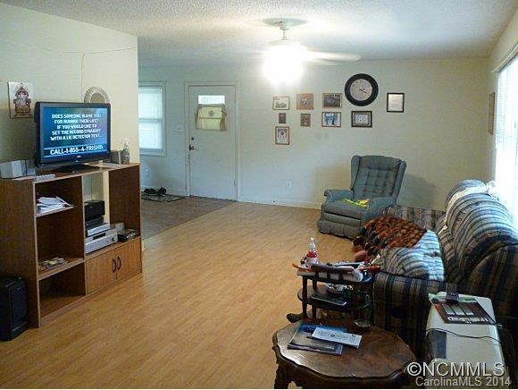 1577 Alexander Road - Photo 5