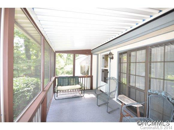 5 Lost Forest Dr - Photo 4