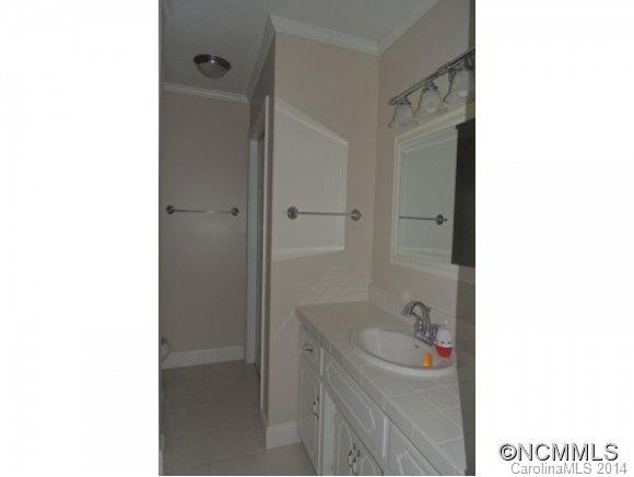 149 Larchmont Lane - Photo 10