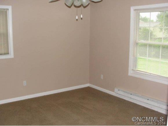 715 GOLDFINCH DRIVE - Photo 6