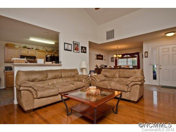 305 Meadow Pathway Dr - Photo 3