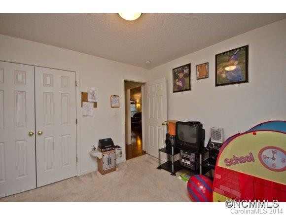 305 Meadow Pathway Dr - Photo 9