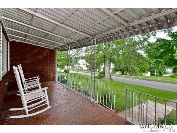 257 East Main Street - Photo 2