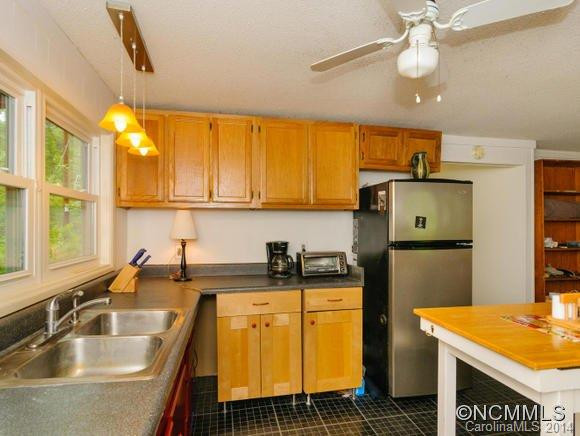324 Monticello - Photo 4