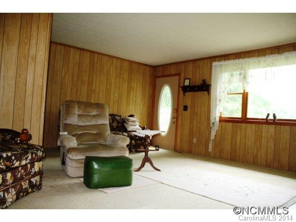 860 Thompson Rd - Photo 4