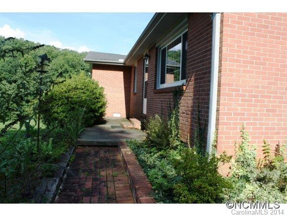 900 Thompson Rd - Photo 4