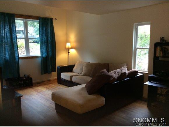 77 Deaver St - Photo 2