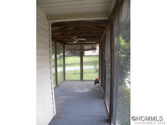 354 Oakview Park Rd - Photo 2