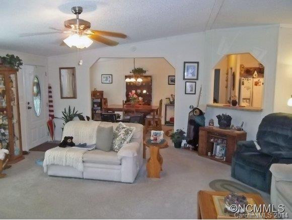 121 Danielle Drive - Photo 3