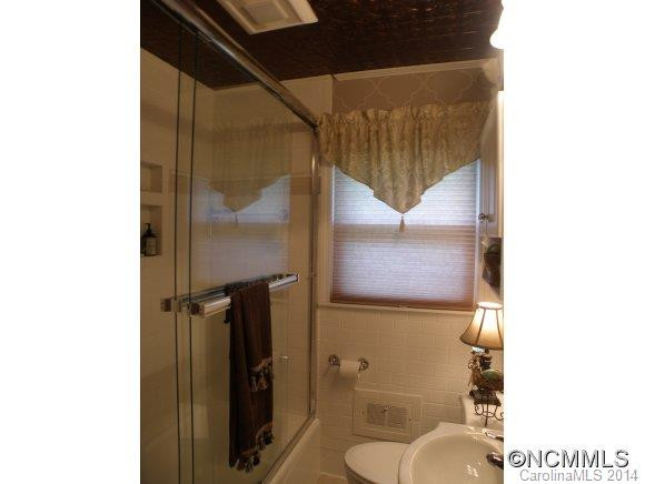 112 Liberty Road - Photo 2