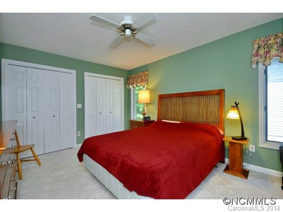 416 Ledgemont Court - Photo 13