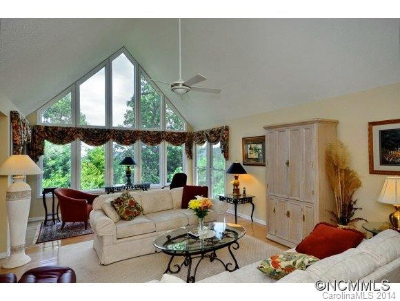 416 Ledgemont Court - Photo 3
