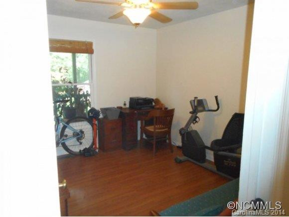 38 EVERGREEN AVENUE - Photo 13