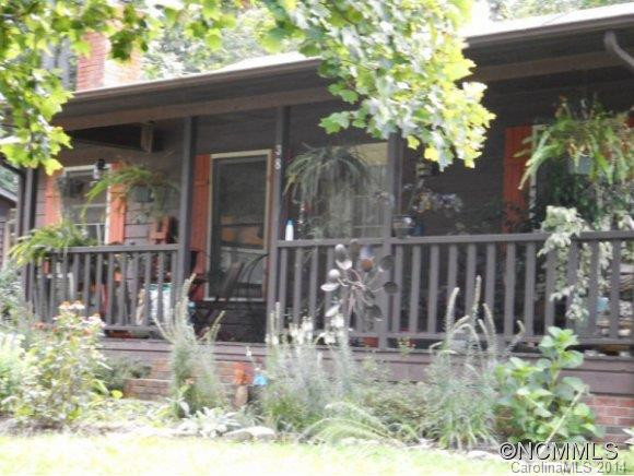 38 EVERGREEN AVENUE - Photo 4