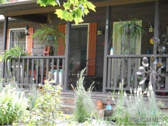 38 EVERGREEN AVENUE - Photo 6