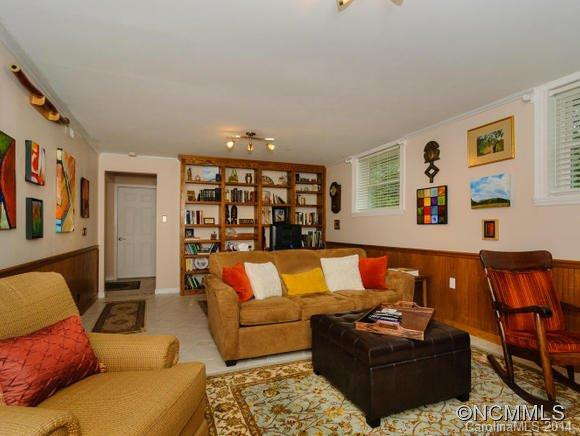 82 Woodbury - Photo 11