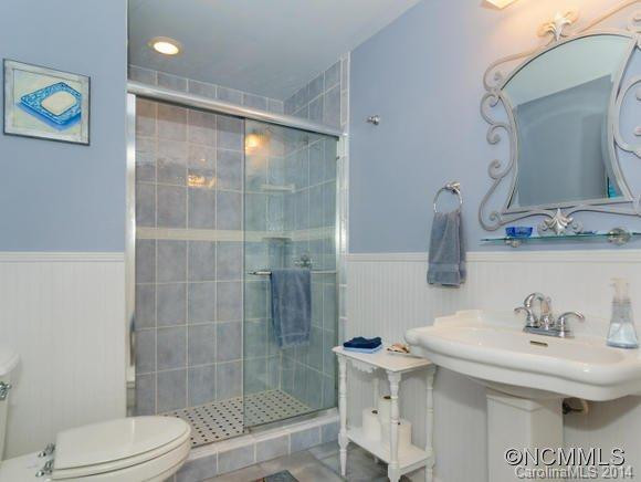 82 Woodbury - Photo 16