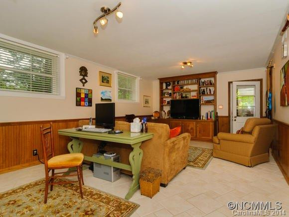 82 Woodbury - Photo 10