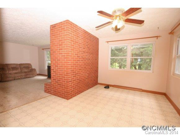 225 Morgan Rd - Photo 4