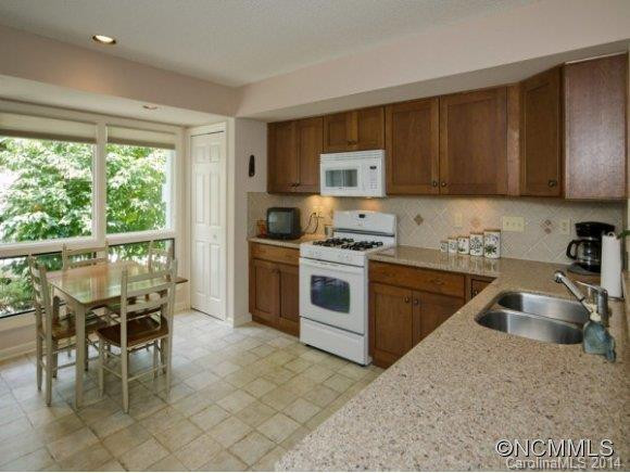 207 Fern creek drive - Photo 8