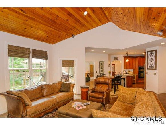 86 Oak Hollow Drive - Photo 12