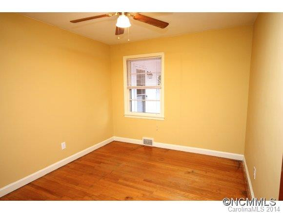 19 Robinwood Ave - Photo 14