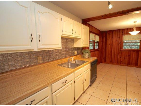 19 Robinwood Ave - Photo 16