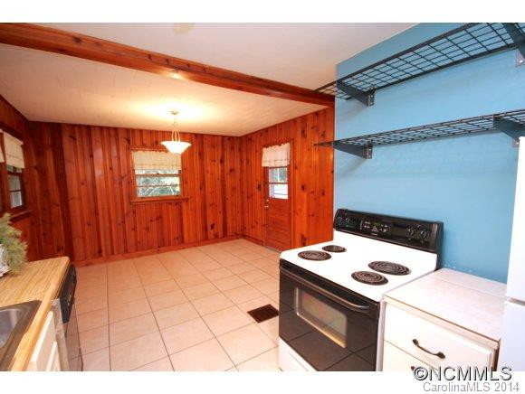 19 Robinwood Ave - Photo 17