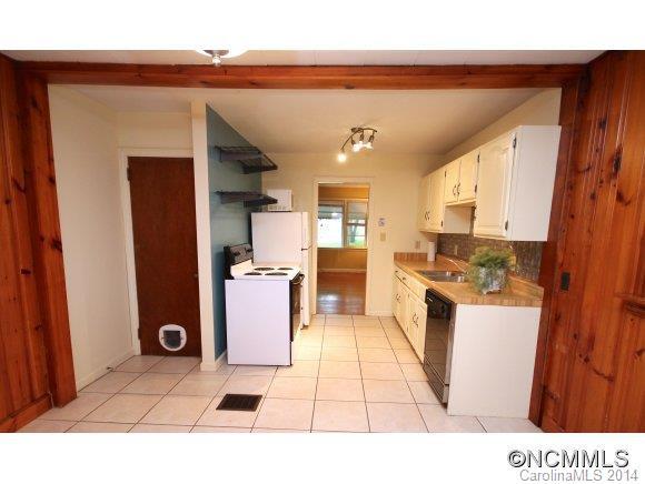 19 Robinwood Ave - Photo 18