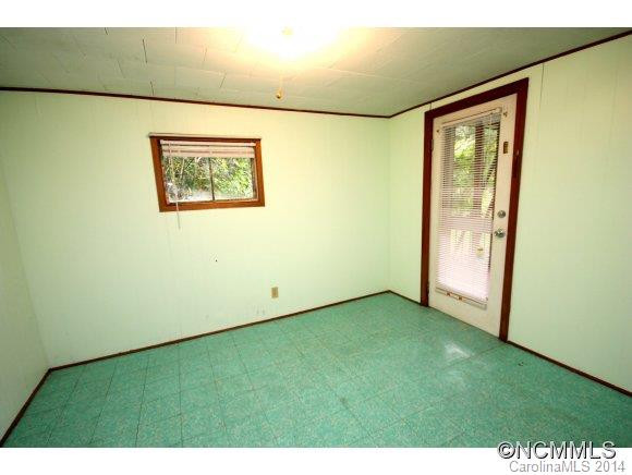 19 Robinwood Ave - Photo 21