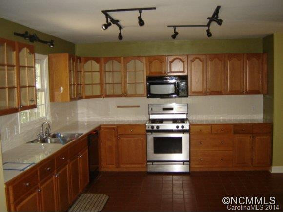 134 Reed Road - Photo 6