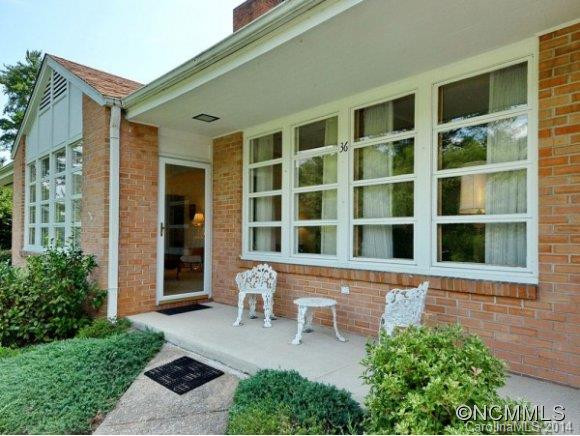 36 EDGELAWN - Photo 2