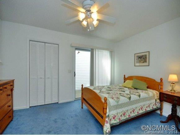 215 HAMPTON COURT - Photo 8