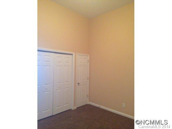 15 Rotunda Circle - Photo 12