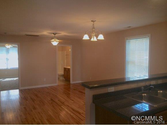 15 Rotunda Circle - Photo 4