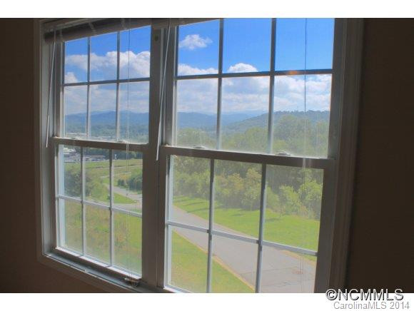 15 Rotunda Circle - Photo 8