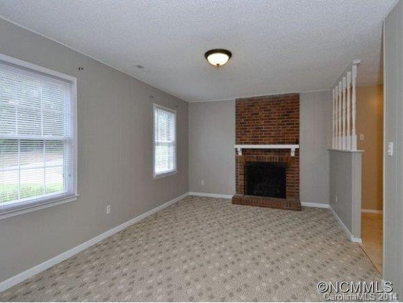 436 CREEKSIDE DRIVE - Photo 3