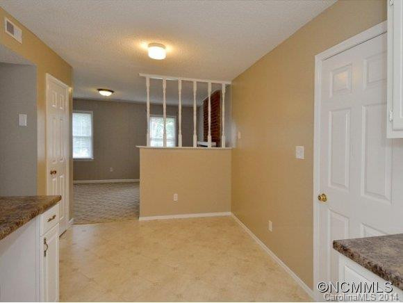 436 CREEKSIDE DRIVE - Photo 5