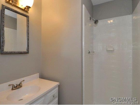 436 CREEKSIDE DRIVE - Photo 8