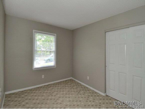 436 CREEKSIDE DRIVE - Photo 9