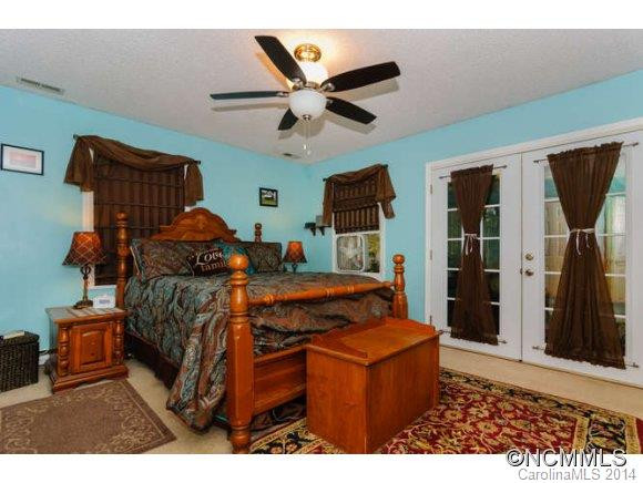 100 Clark Street - Photo 12